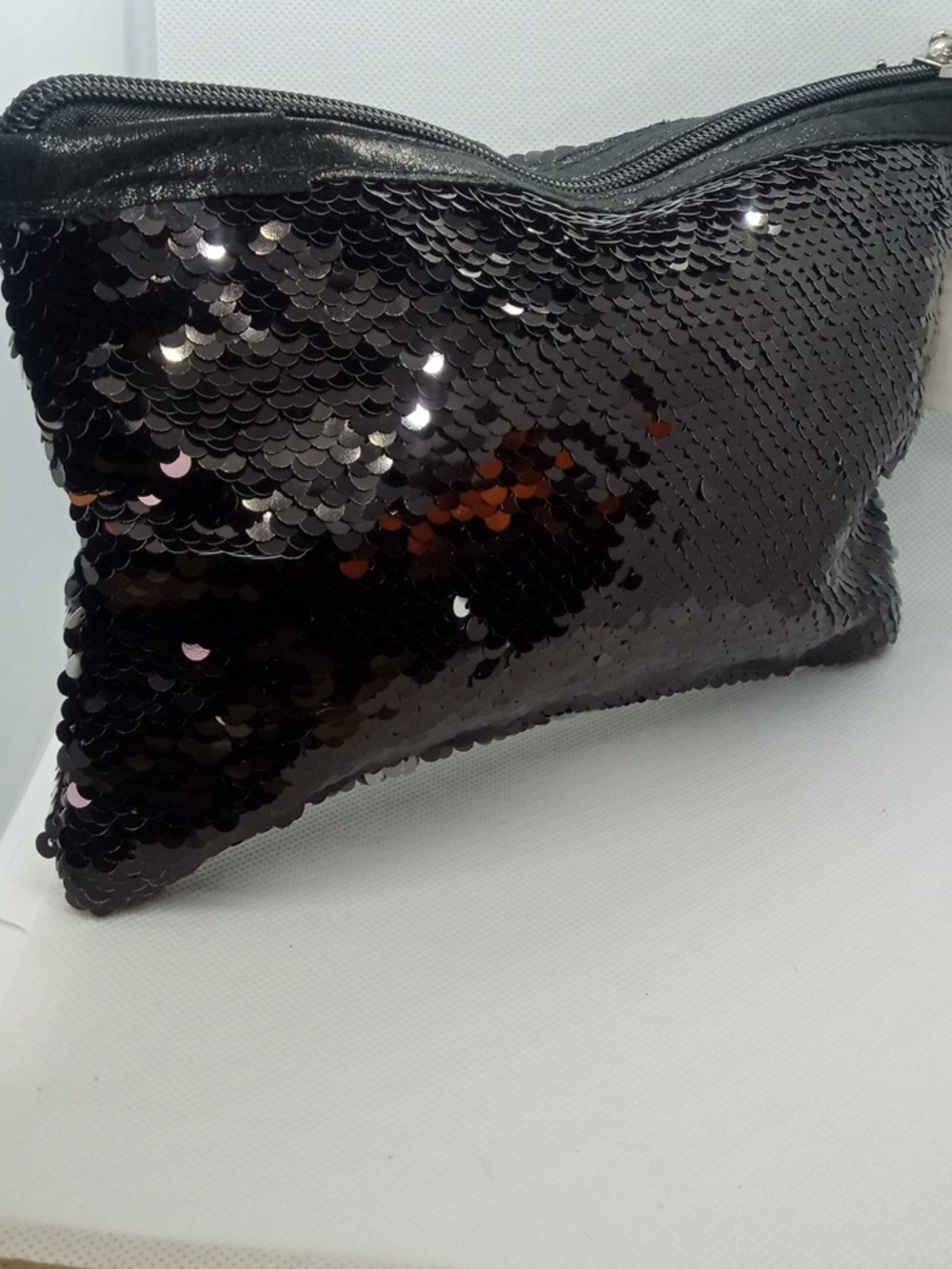 HALLMARK SEQUIN MAKE UP BAG - Picture 4 of 8